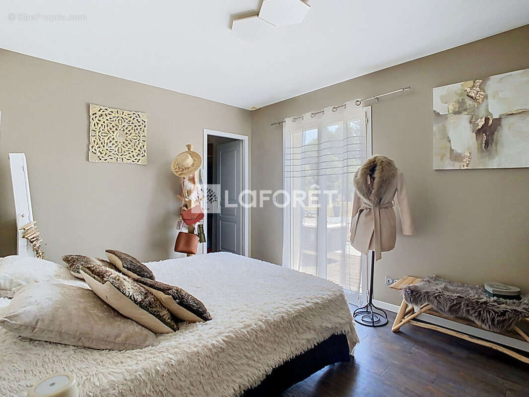 Maison Veyrac 6 pièce(s) 136.34 m2 - photo 6