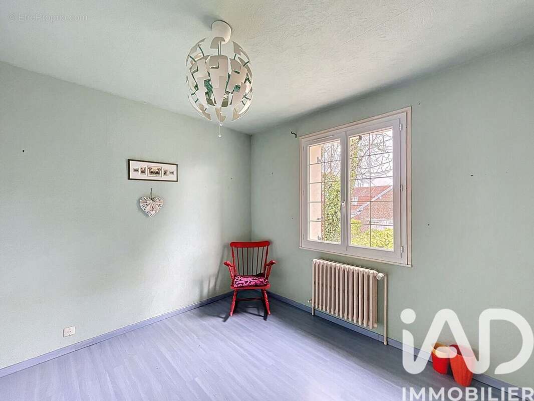 Photo 9 - Maison à ETREPAGNY