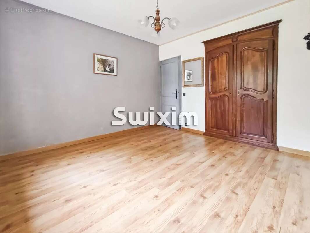 Maison à SUZE-LA-ROUSSE