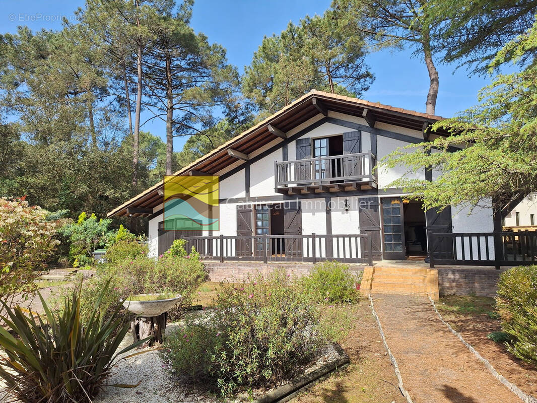Maison à LACANAU