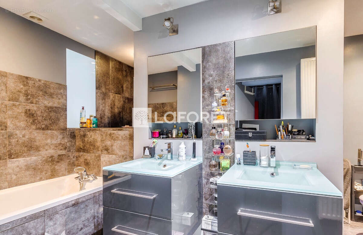 Appartement à MONS-EN-BAROEUL