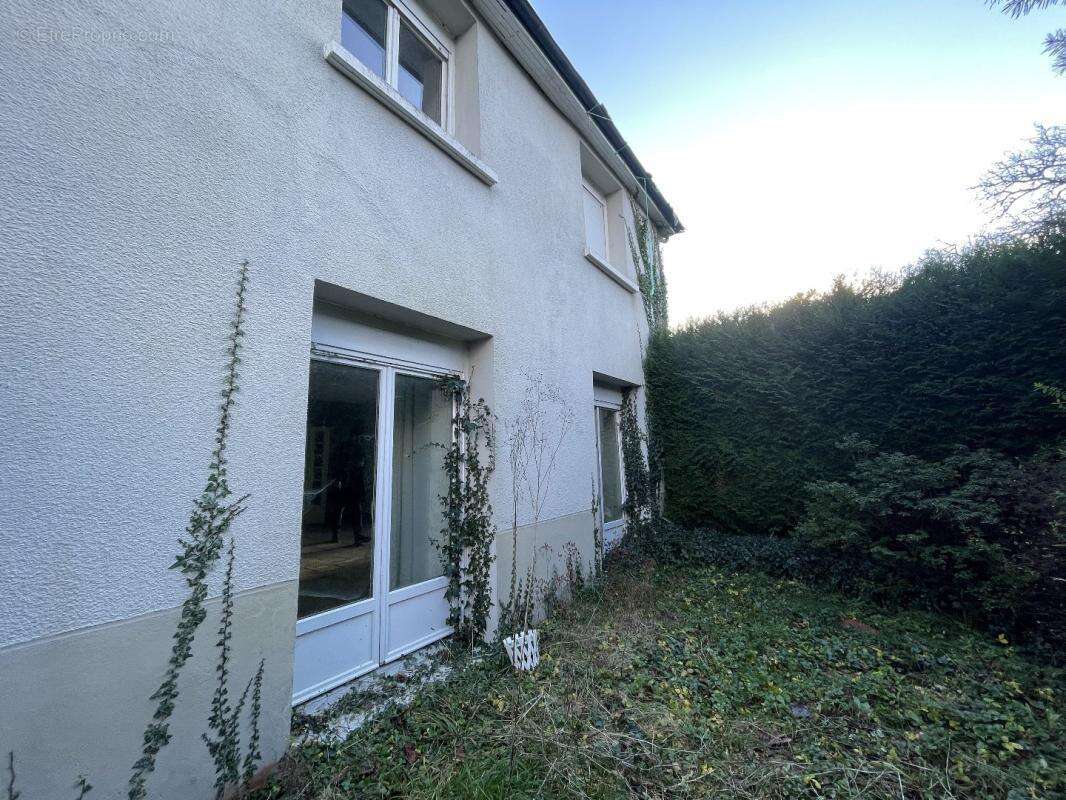 Maison à BUSSIERE-GALANT