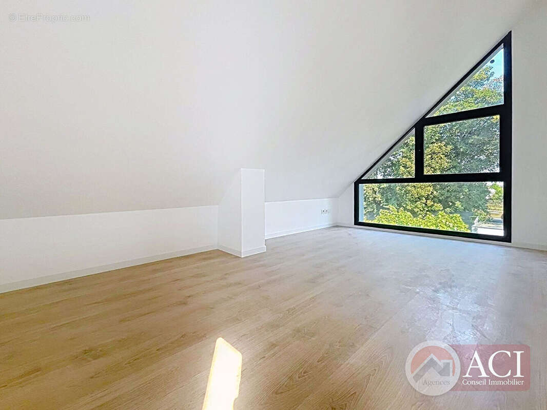 Maison à SAINT-BRICE-SOUS-FORET