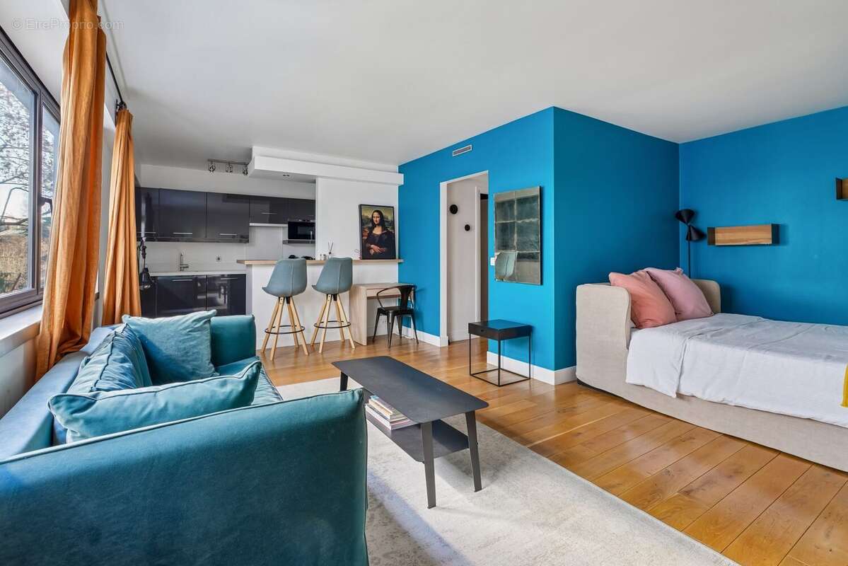 Appartement à PARIS-8E