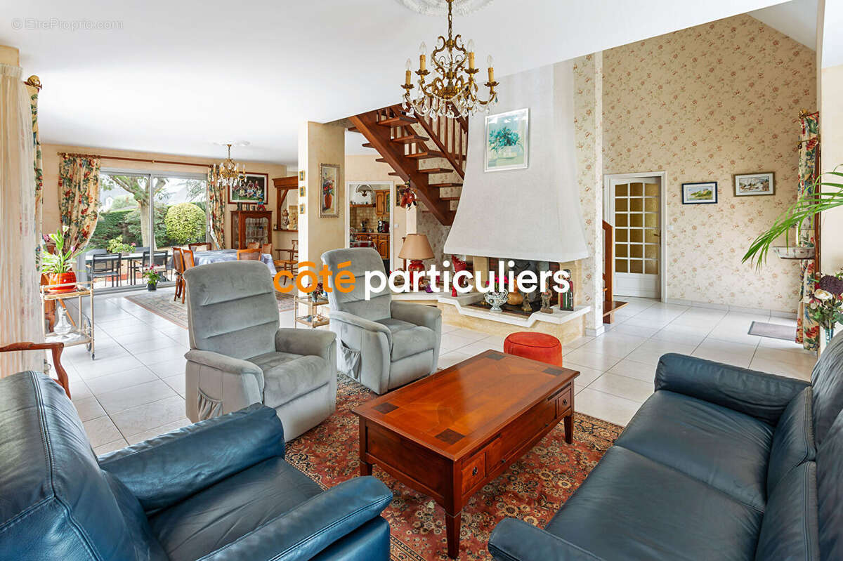 Maison à SAINTE-LUCE-SUR-LOIRE