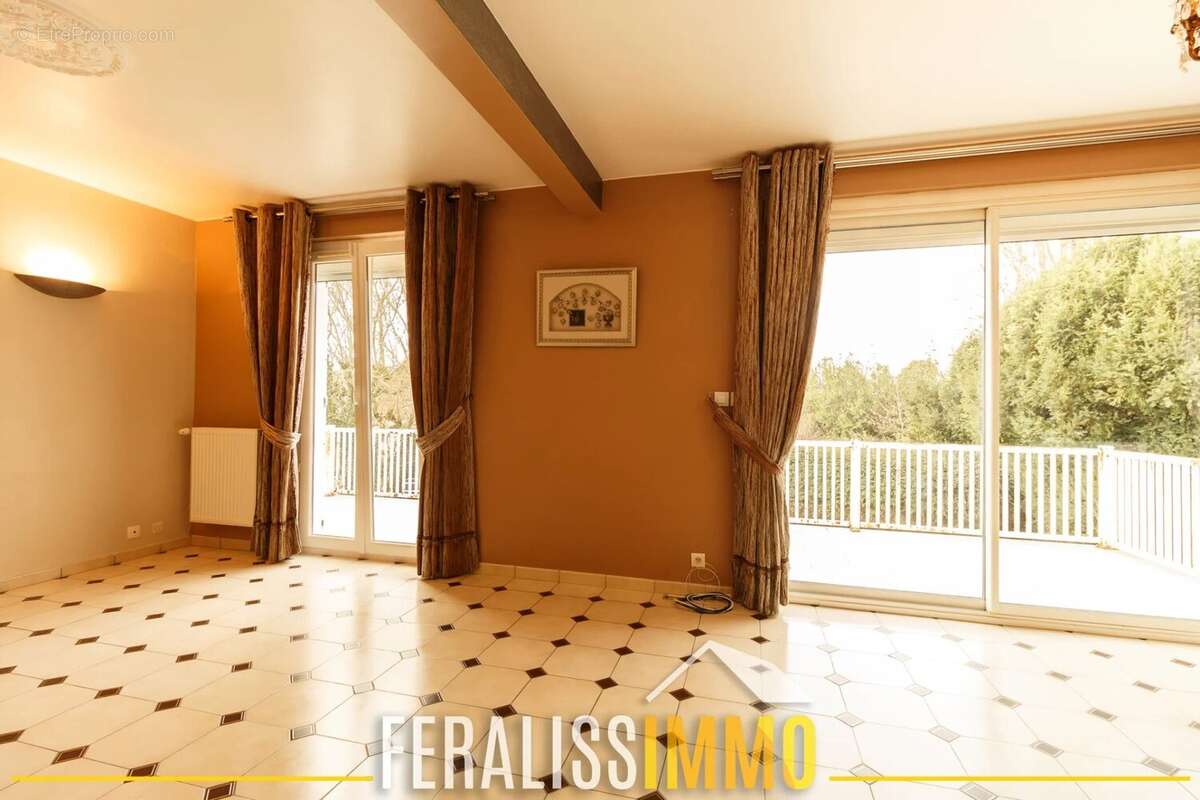 Maison à COURDIMANCHE