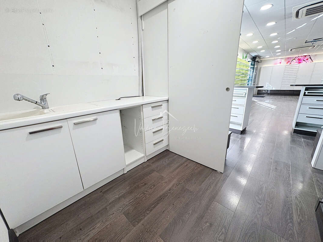 Commerce à SAINT-AFFRIQUE