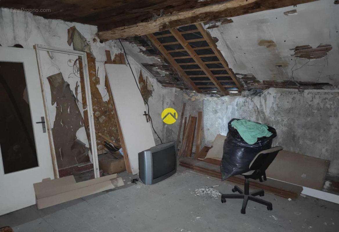 Maison à LA GUERCHE-SUR-L&#039;AUBOIS