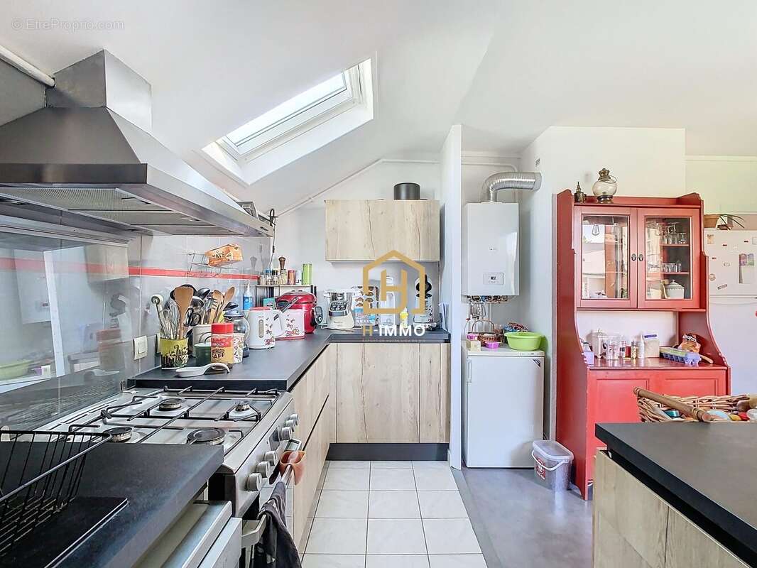 T3 2e étage - Maison à SAINT-MARTIN-D'HERES