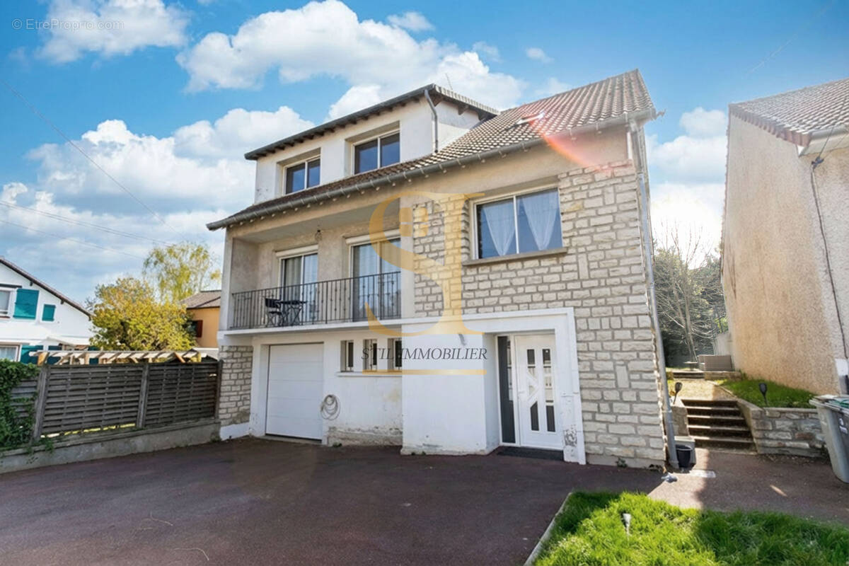 Maison à QUINCY-SOUS-SENART