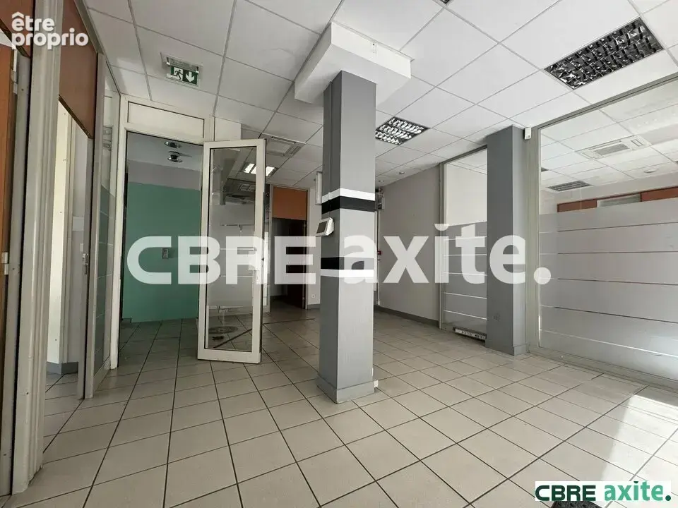 Commerce 138 m² à Le Peage-De-Roussillon  - photo 6