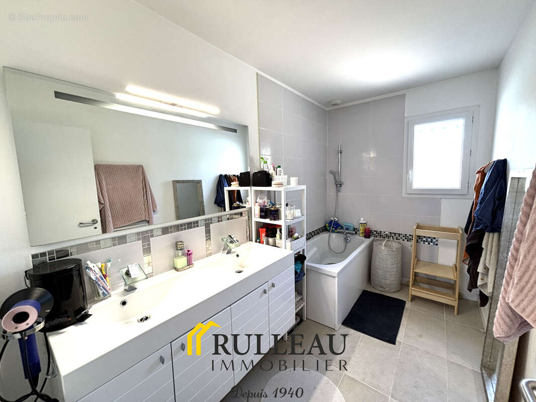 Maison contemporaine de plain-pied avec piscine, double garage et jardin à Saint-André-de-Cubzac - photo 14