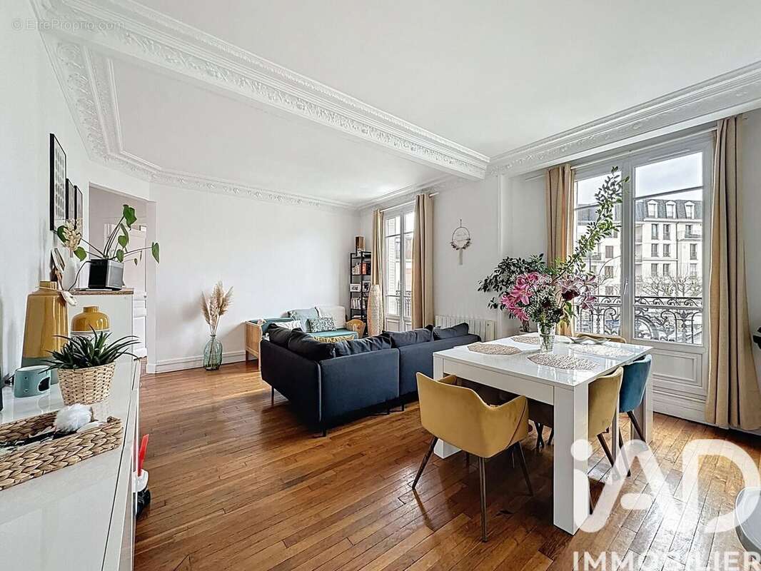Photo 2 - Appartement à LA GARENNE-COLOMBES