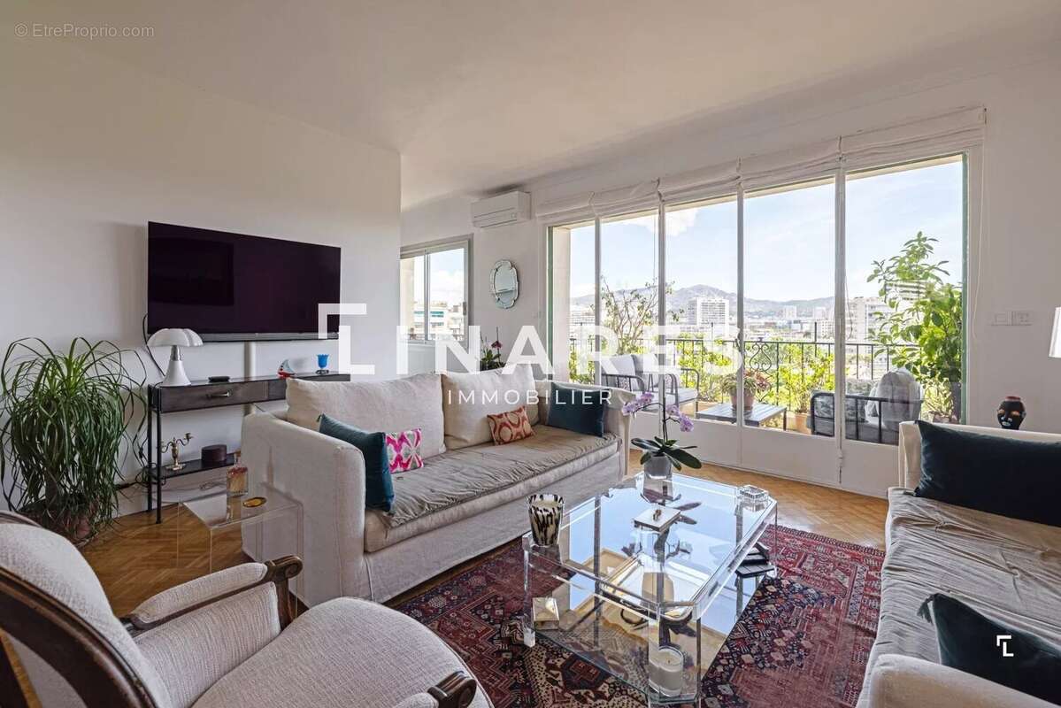 Appartement à MARSEILLE-8E