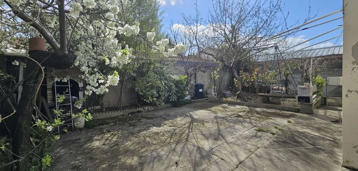 Maison à NANTERRE