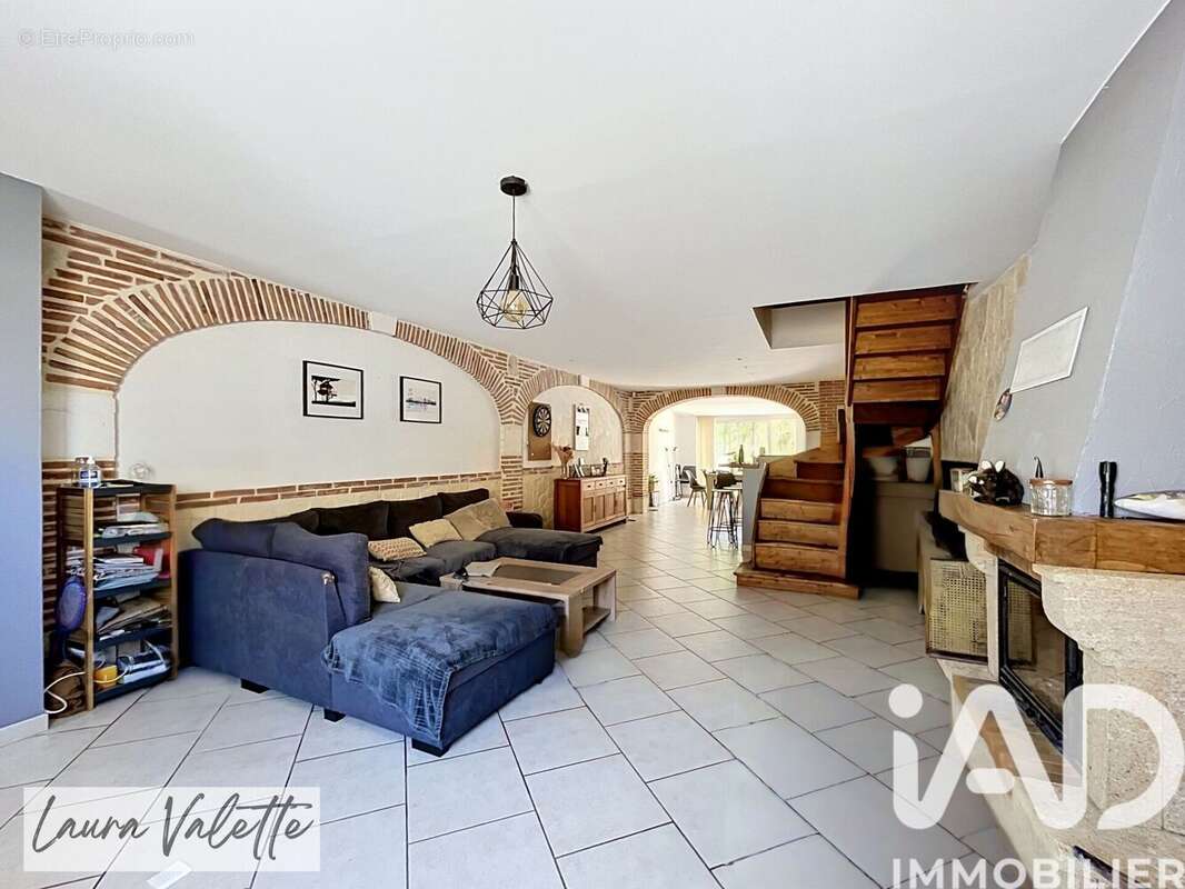 Maison 110 m² à Golfech  - photo 2