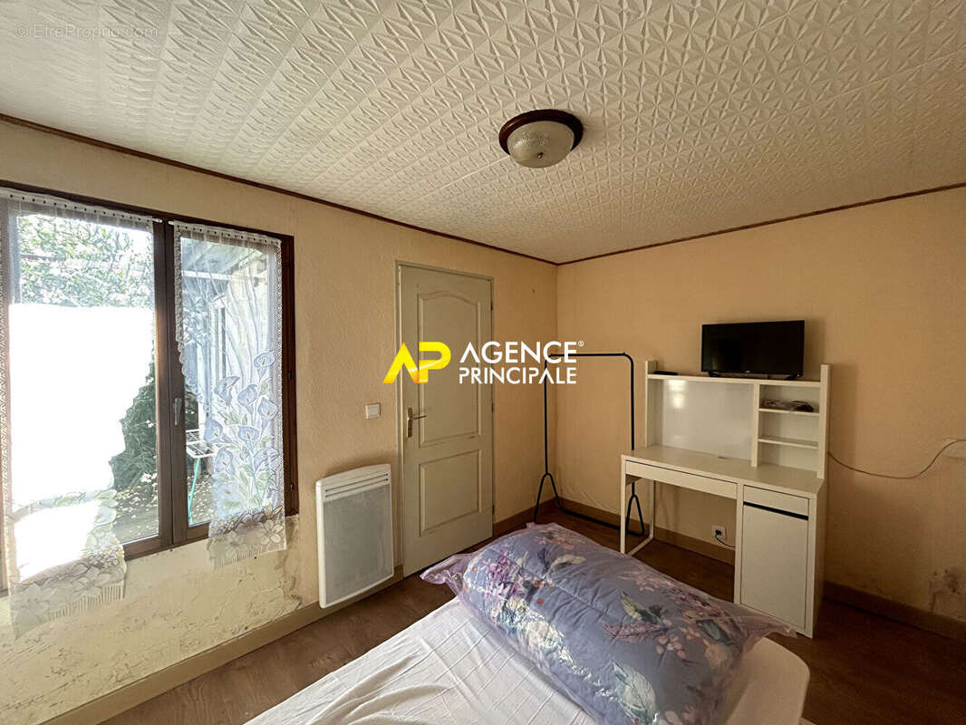 BEZONS _ CENTRE VILLE _Maison 51 m2 et dependence - photo 16