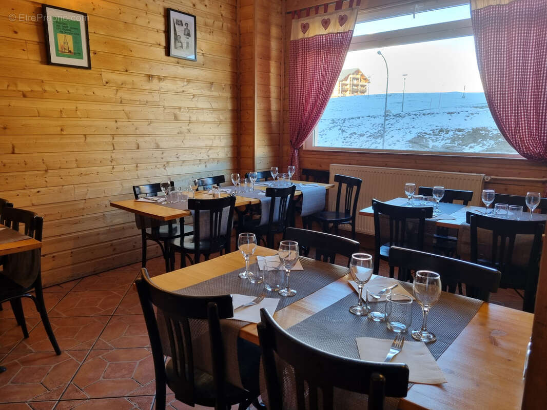 Commerce à AGNIERES-EN-DEVOLUY