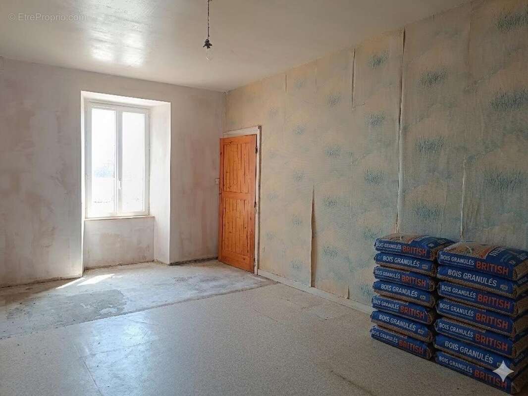Maison 149 m² à Cosmes  - photo 5