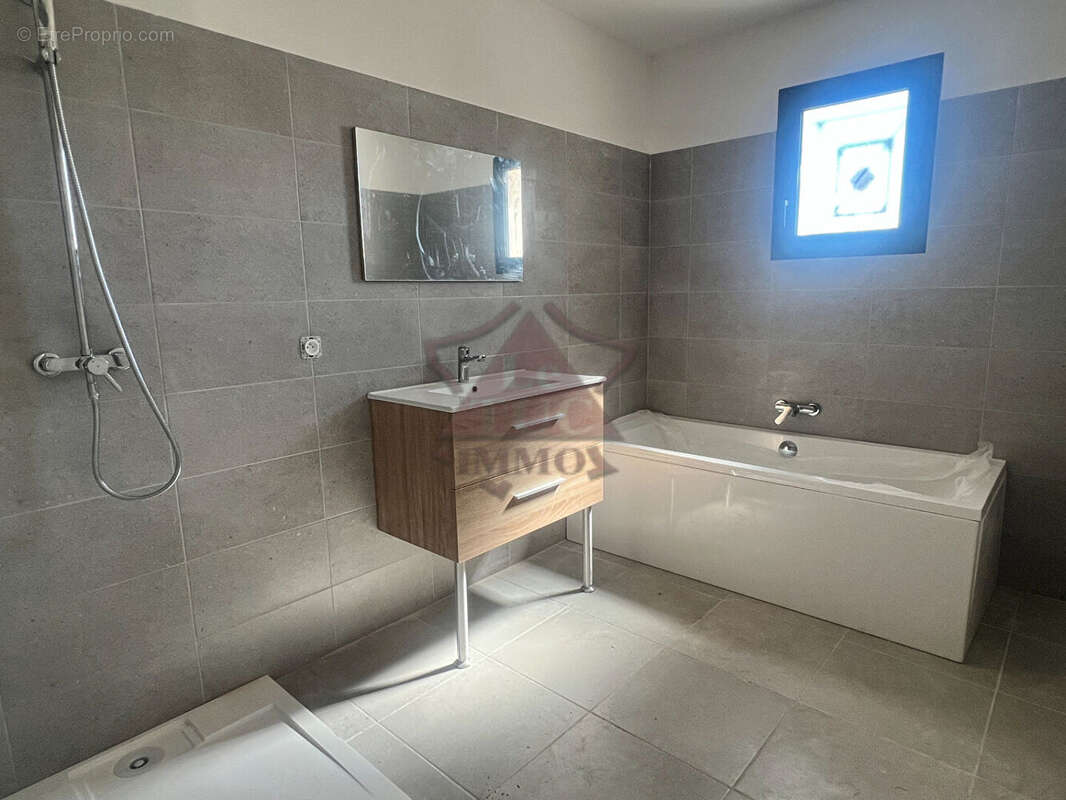 Maison à SAINT-AMBROIX