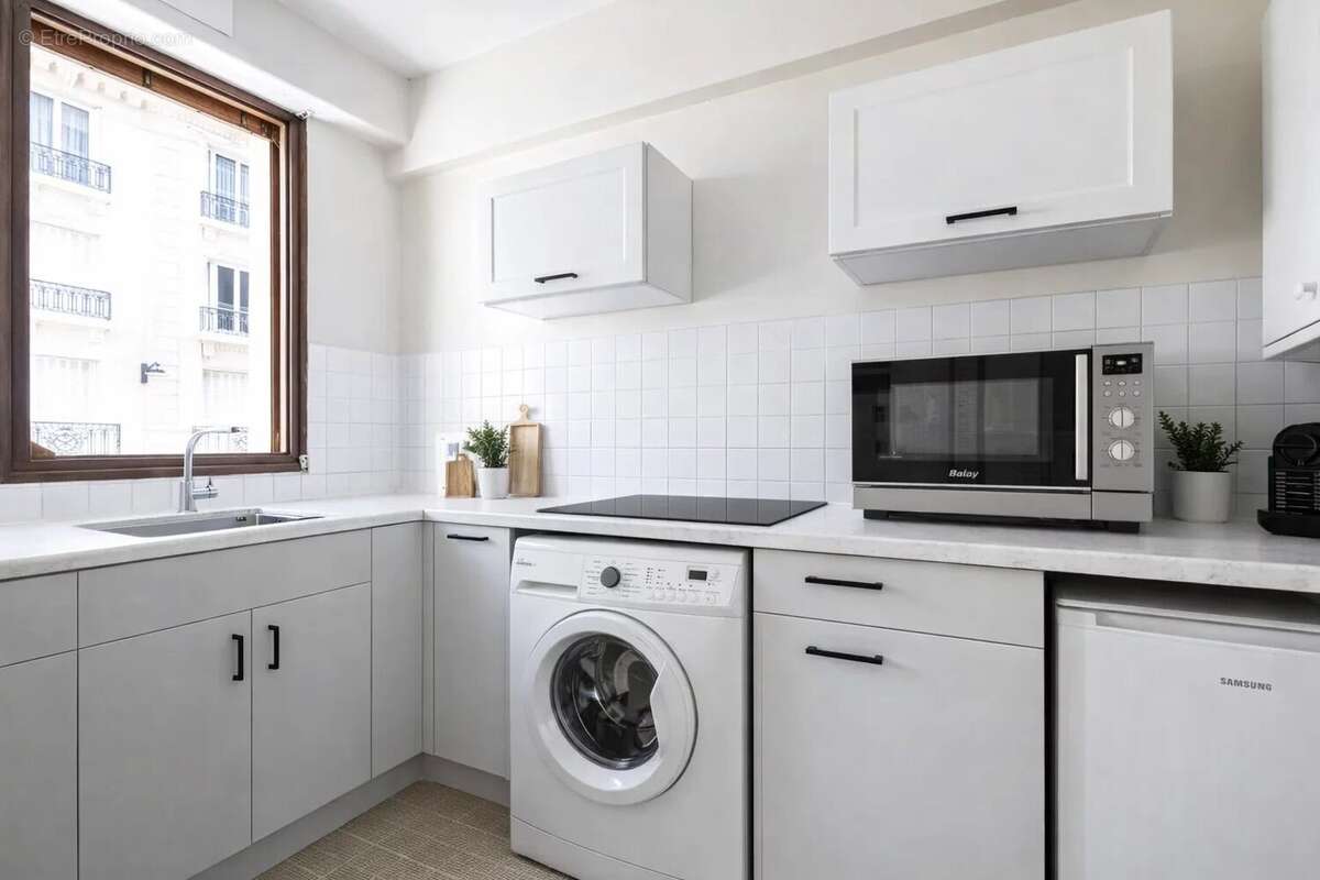 Appartement à PARIS-15E