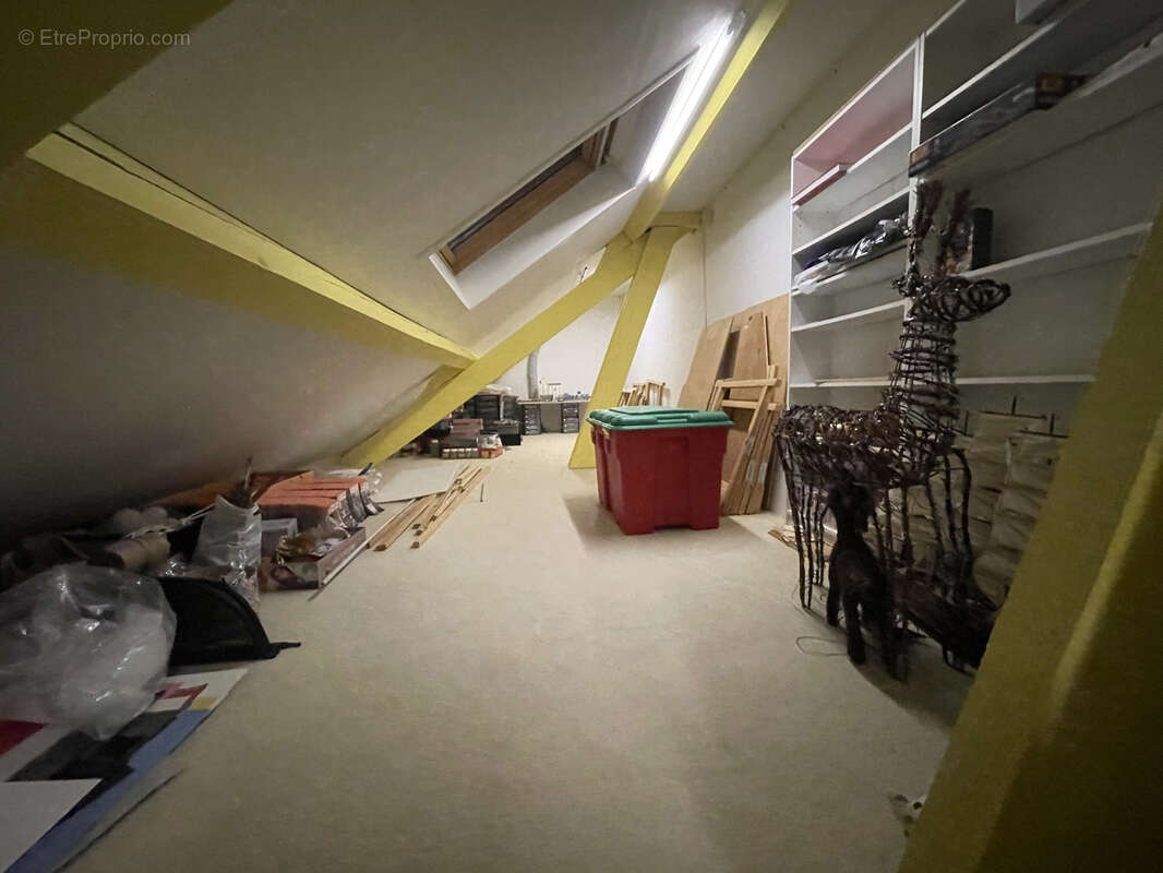 Maison à SAINT-GERMAIN-LESPINASSE