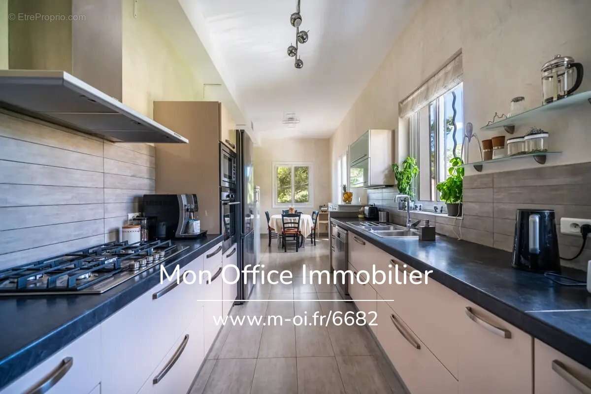 Maison à ENSUES-LA-REDONNE