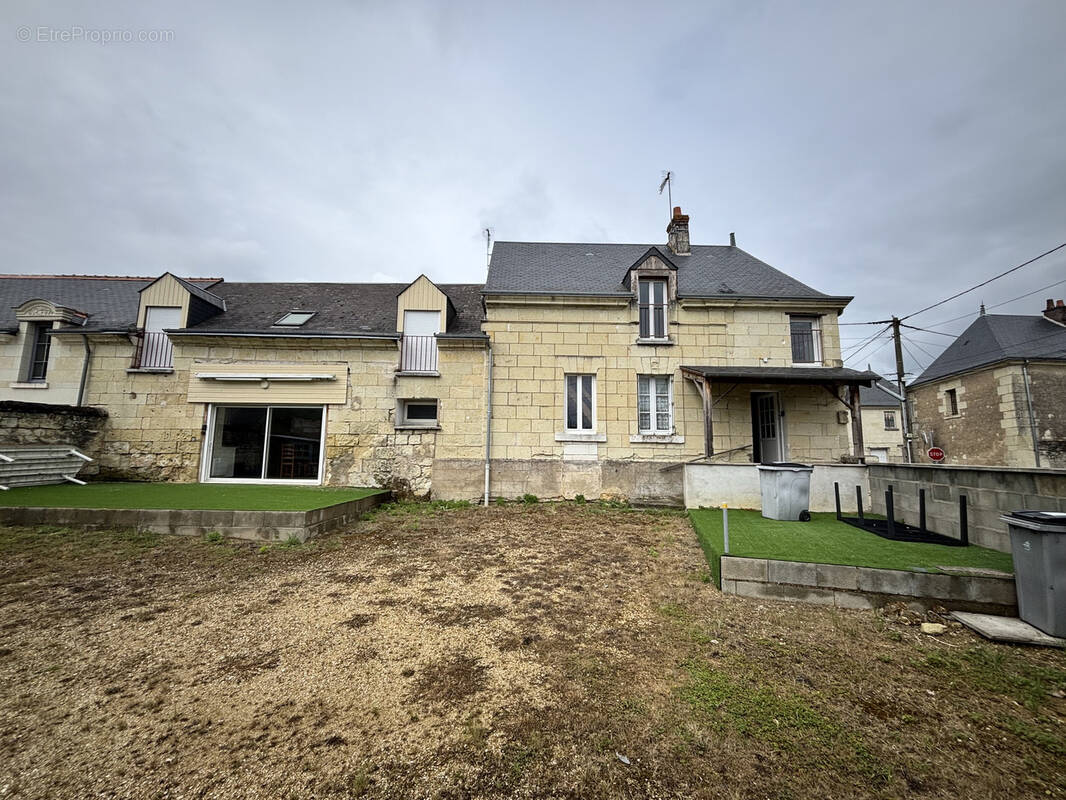 Maison à SAVIGNY-EN-VERON