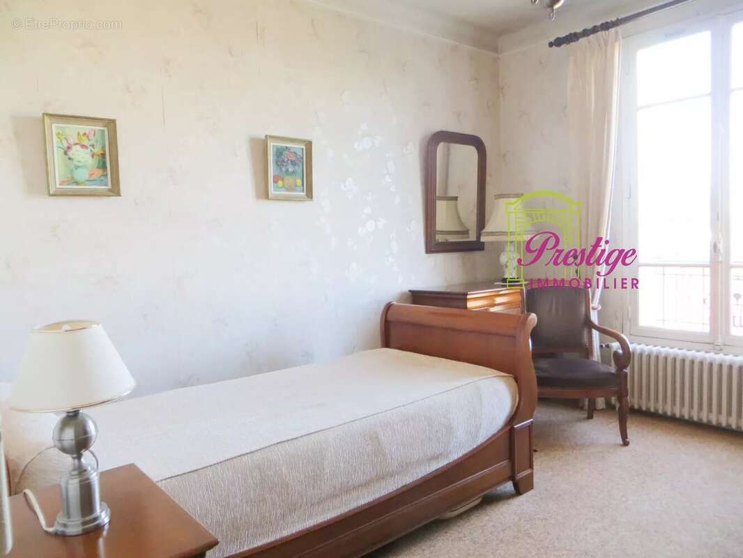 Appartement à LE MESNIL-LE-ROI