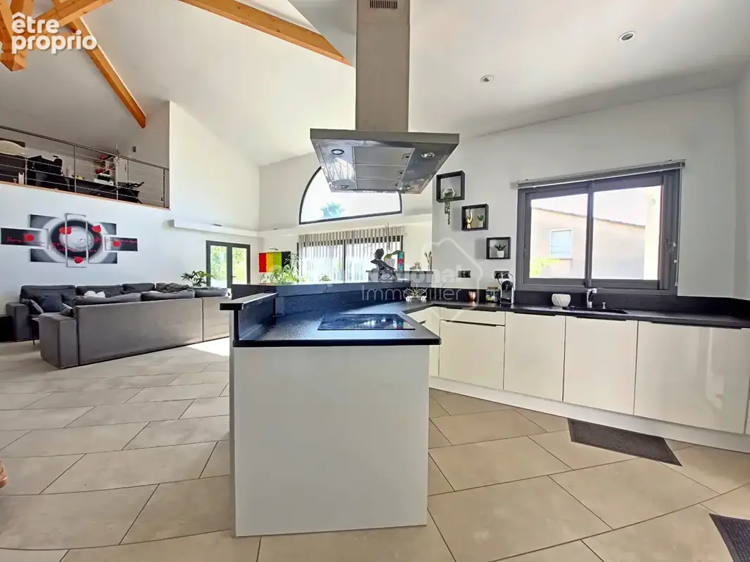 Maison contemporaine de 199 m² sur une parcelle de 800m². - photo 7