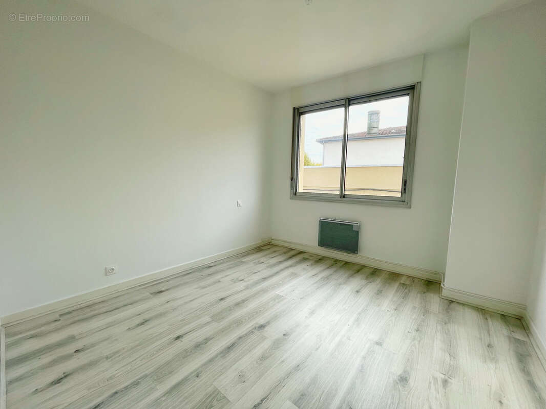 Appartement à SAINT-SYMPHORIEN-D'OZON