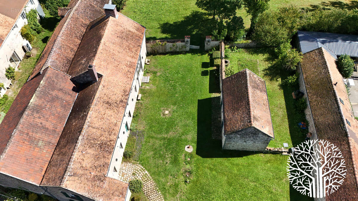 Maison à MILLY-LA-FORET