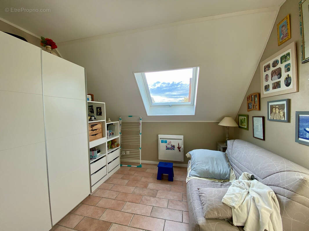 Maison à LA QUEUE-LES-YVELINES