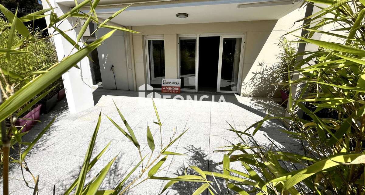 Appartement à LA LONDE-LES-MAURES