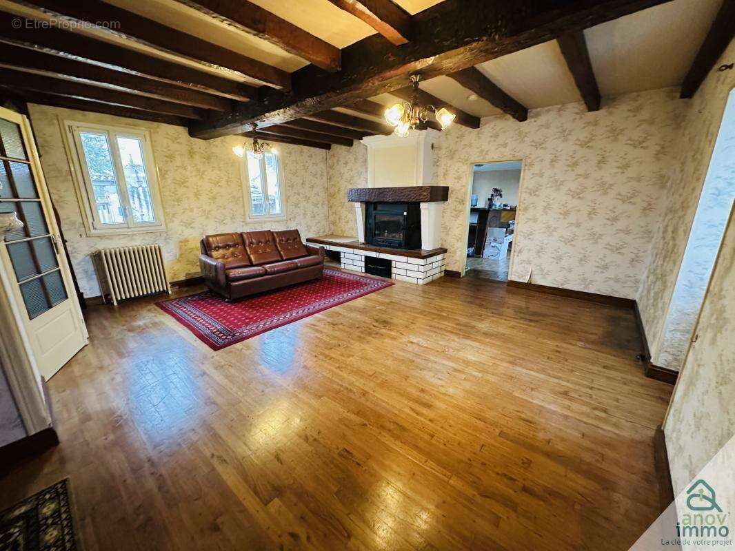 Maison à CHATEAUNEUF-SUR-CHARENTE