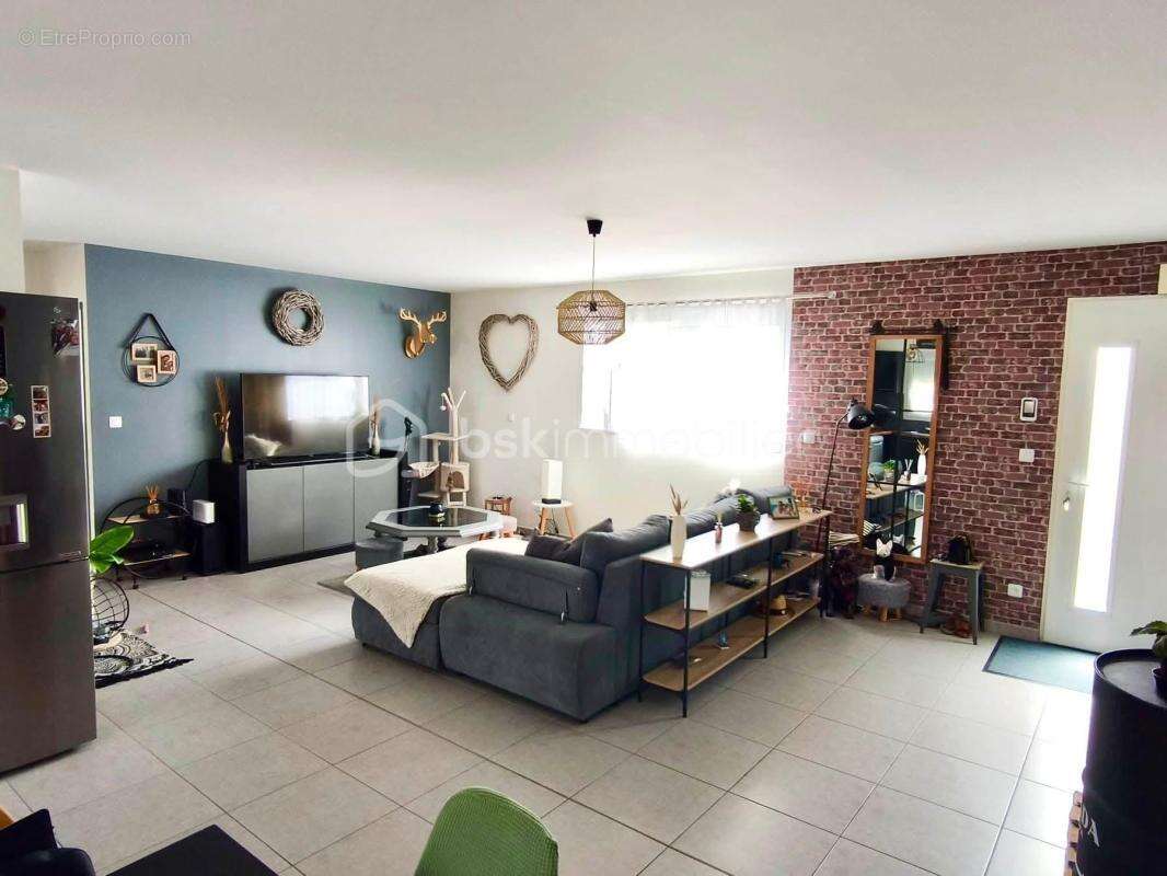 Maison de plain-pied de 2016 – 103 m² – 3 chambres – Combles aménageables – Montdidier (80500) - photo 5