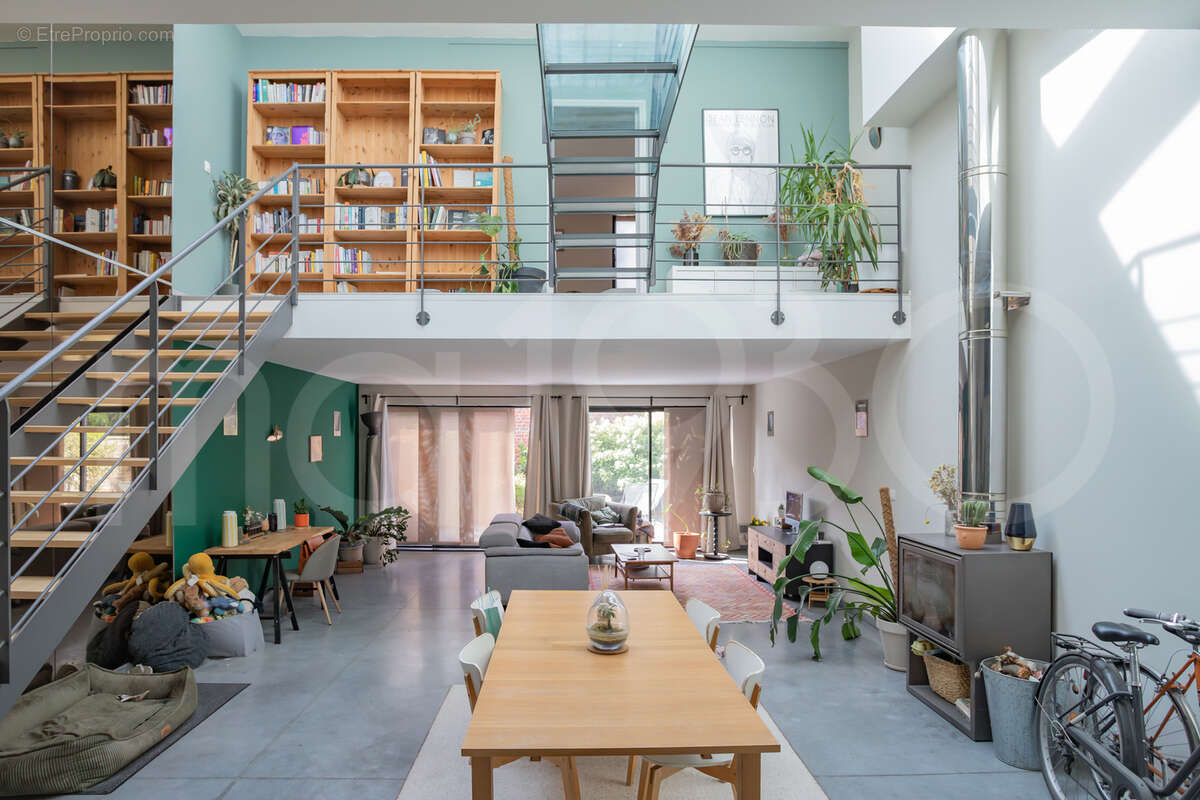 Grand loft avec deux terrasses - photo 2