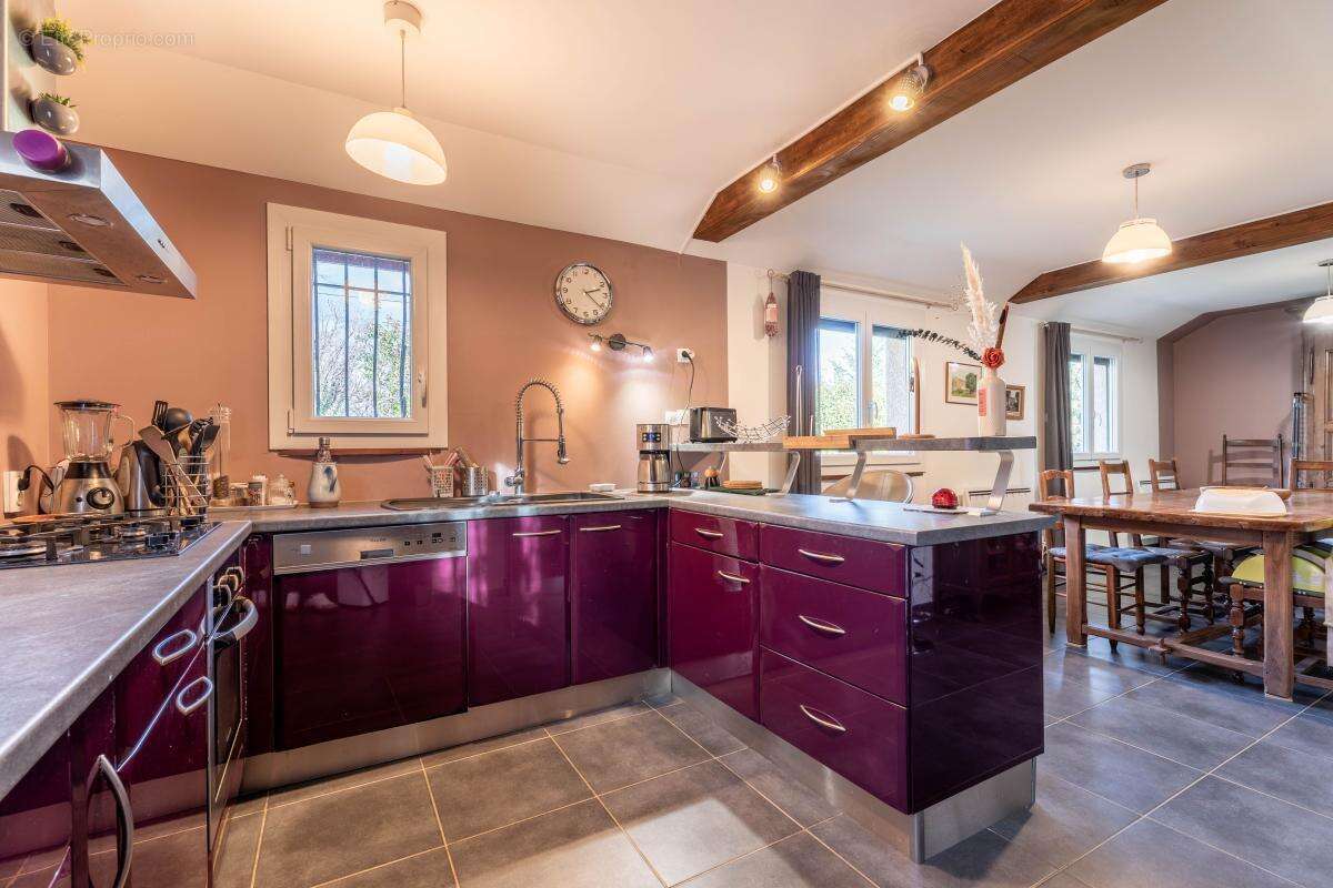 Maison à FLEURIEUX-SUR-L'ARBRESLE