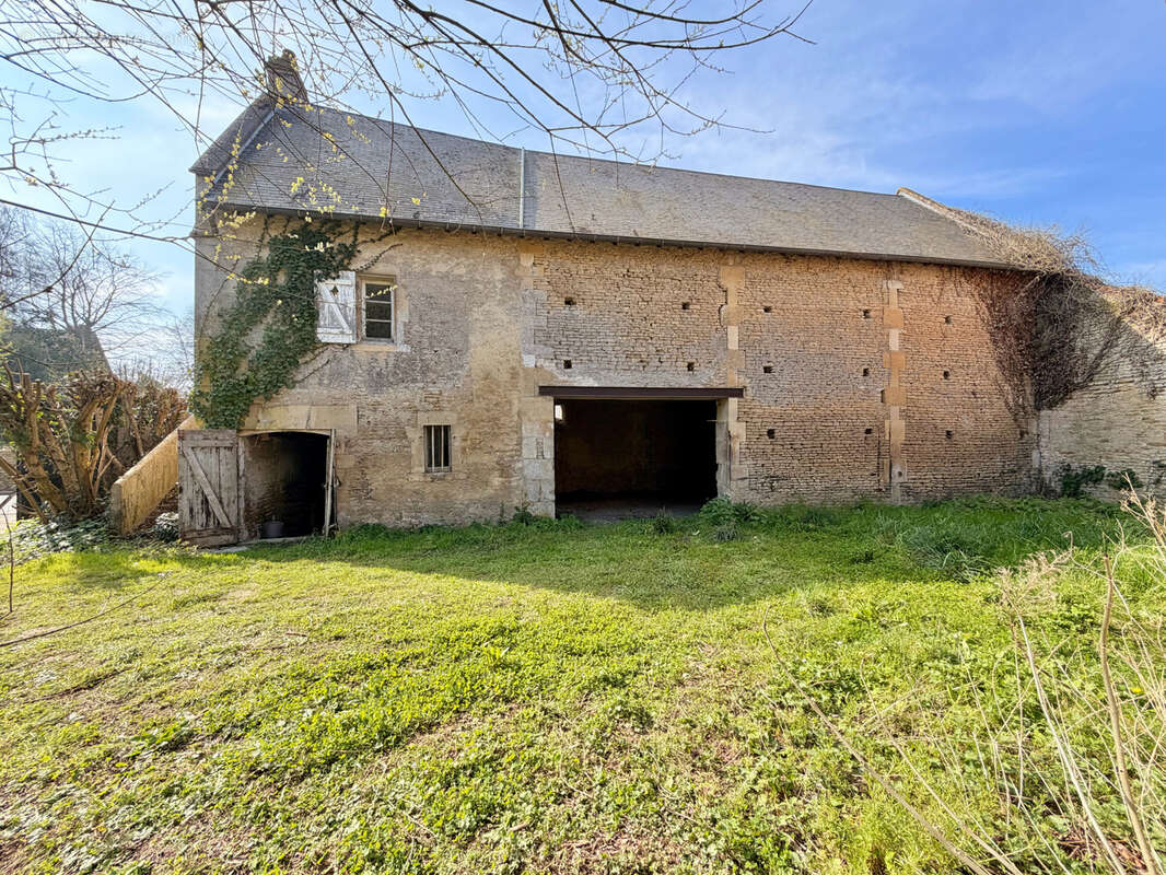 Maison à ESCOVILLE