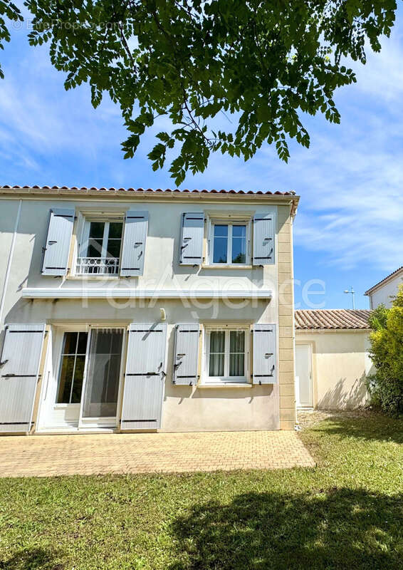 Maison à VAUX-SUR-MER