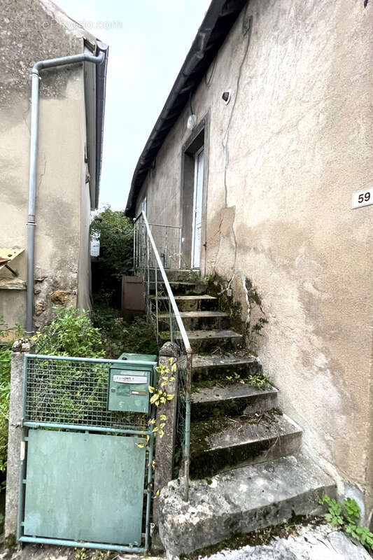 Maison à LA MOTTE-SAINT-JEAN