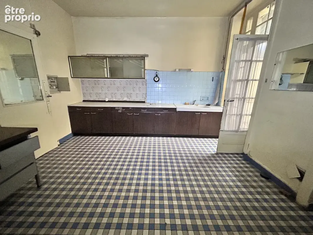 LIMOGES - Maison de ville à rénover entièrement (100 m2) avec cour - photo 12