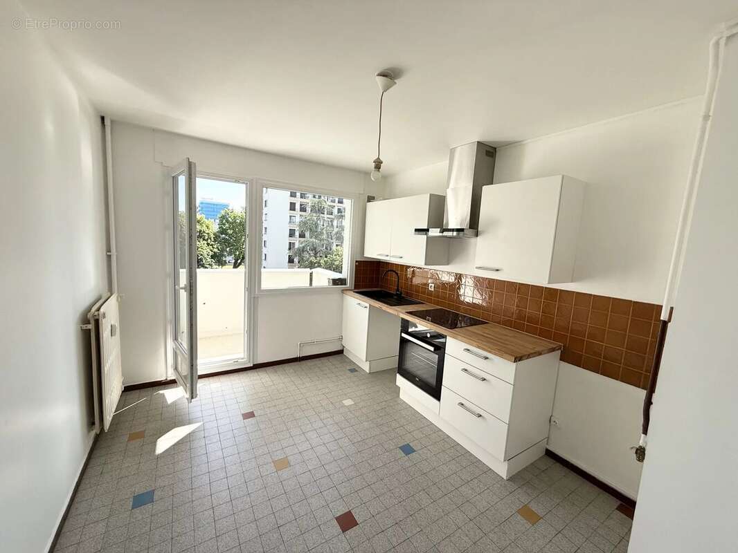 Appartement à MEYLAN