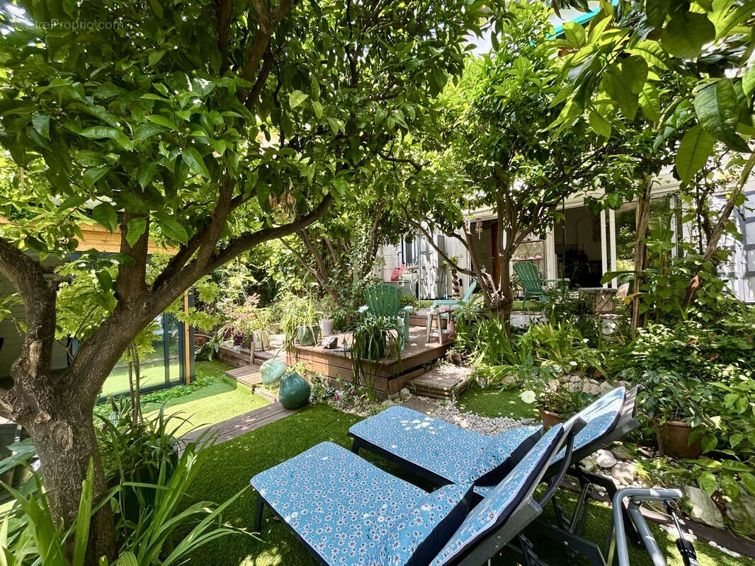 Appartement à ROQUEBRUNE-CAP-MARTIN