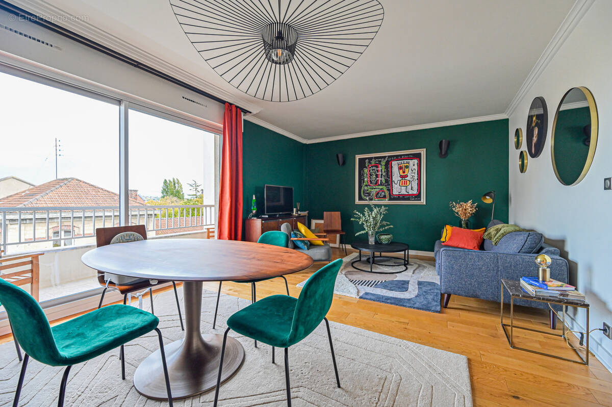 Appartement à SAINT-MAUR-DES-FOSSES