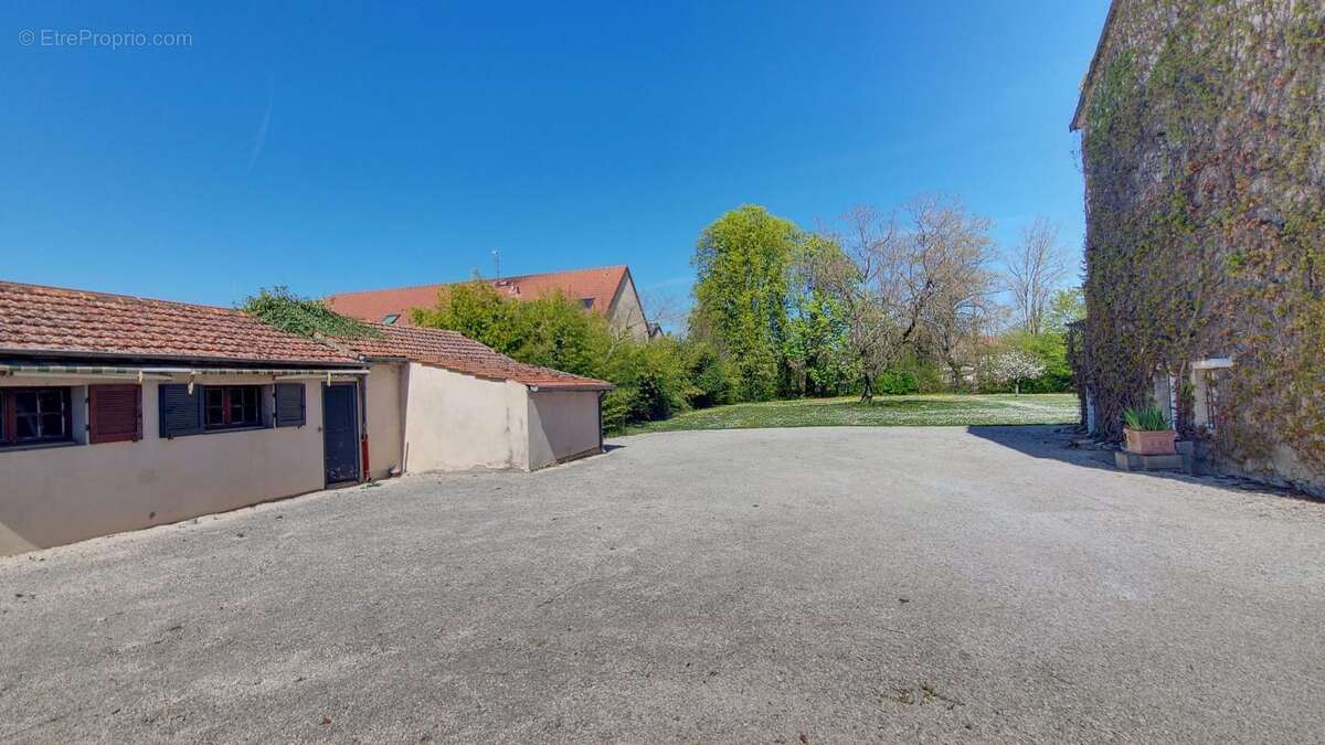 Dijon Est, Maison de caractère de 238 m², 4 chambres et terrain de 2857 m² - photo 35