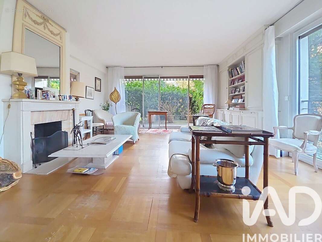 Photo 2 - Appartement à VILLE-D'AVRAY