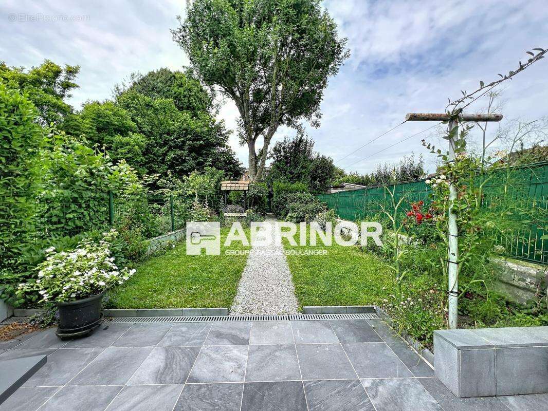 À découvrir sans tarder – Maison familiale avec jardin secteur recherché de Mons-en-Barœul proche de Lille - photo 10
