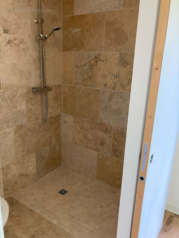 Maison à MONTELIMAR