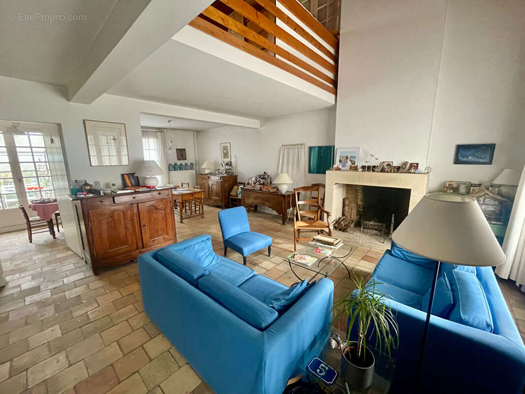 Maison à SAINT-CYR-SUR-LOIRE